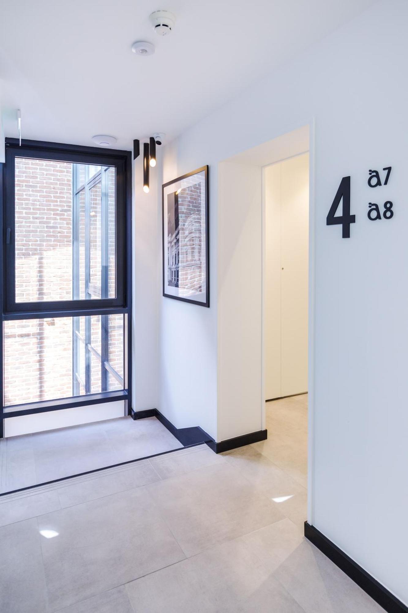 Old Town Snail Design Apartments บูคาเรสต์ ภายนอก รูปภาพ